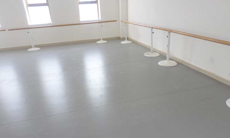 五彩斑斓的舞蹈室地板最终被市场证明非主流
